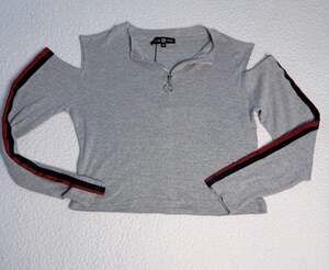 Daisy Street Grey Cold Shoulder Half Zip Top with Sleeve Stripes Size XL